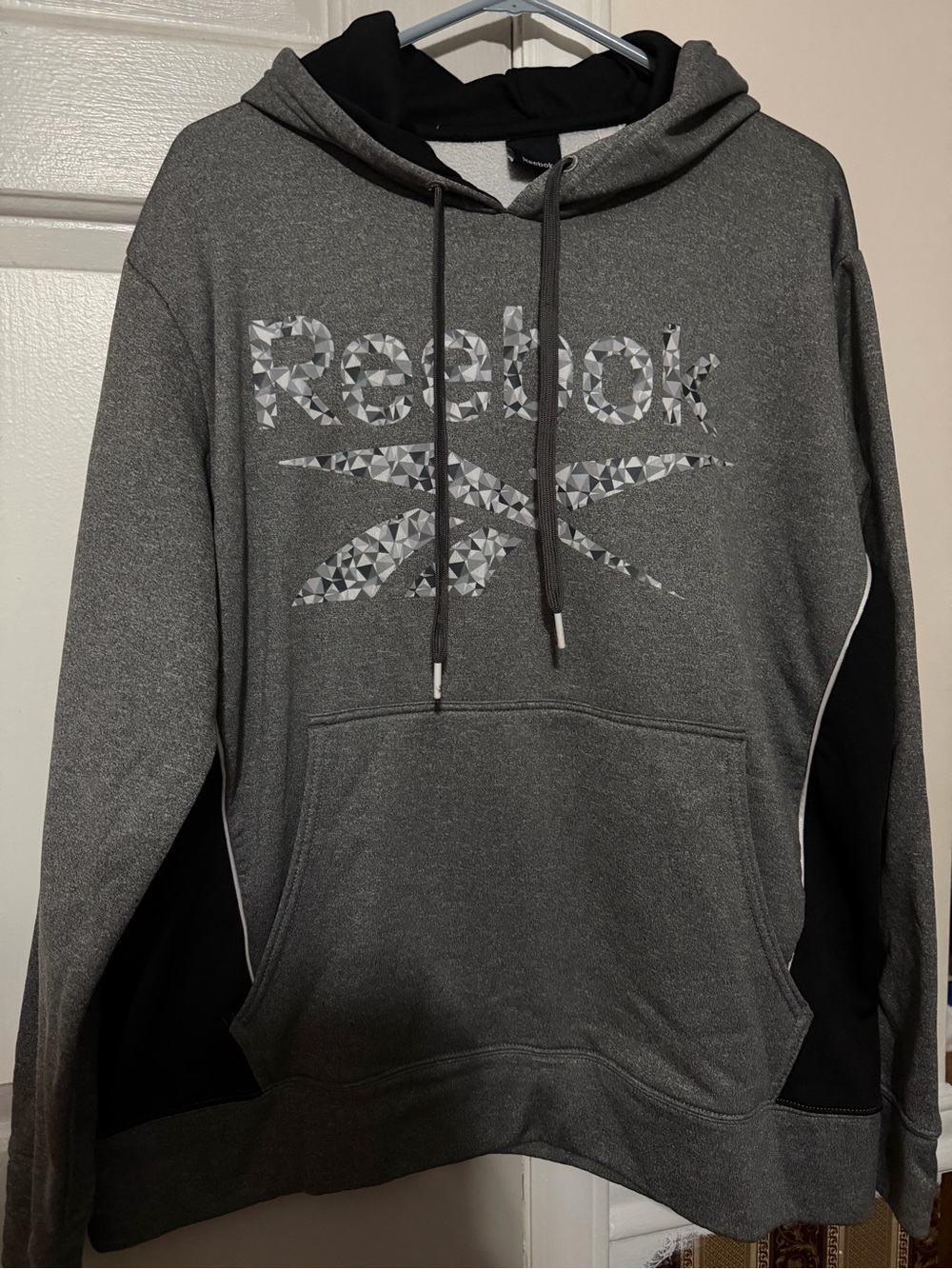 Reebok Men Large Gray Hoodie Sweatshirt